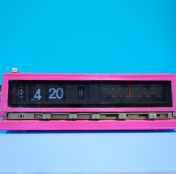 radio antigo roxo